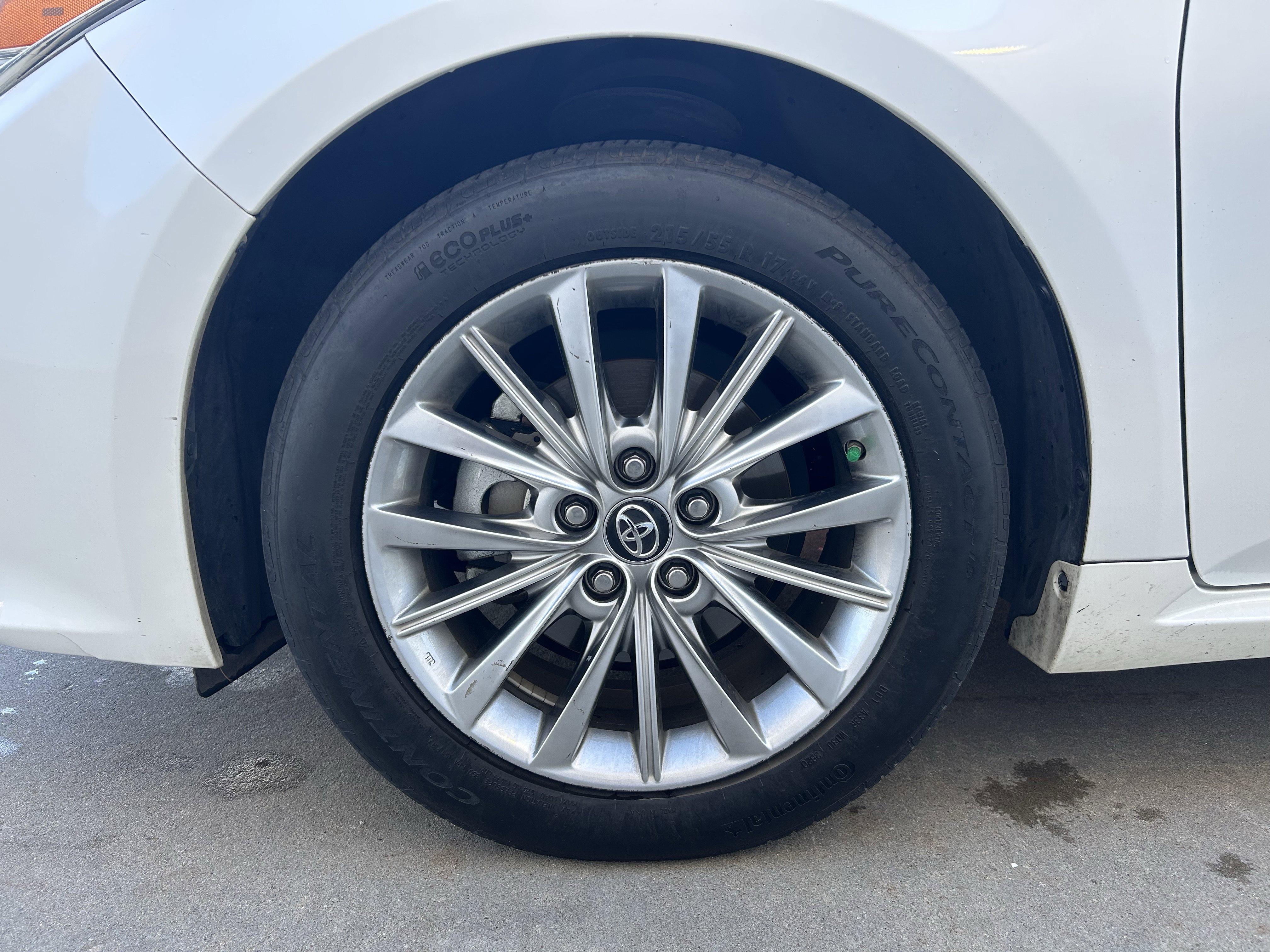 Used 2016 Toyota Avalon Limited w/ Toyota Safety Sense Package FWD image 11