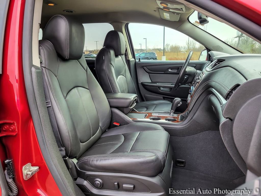 Used 2014 Chevrolet Traverse LT image 32