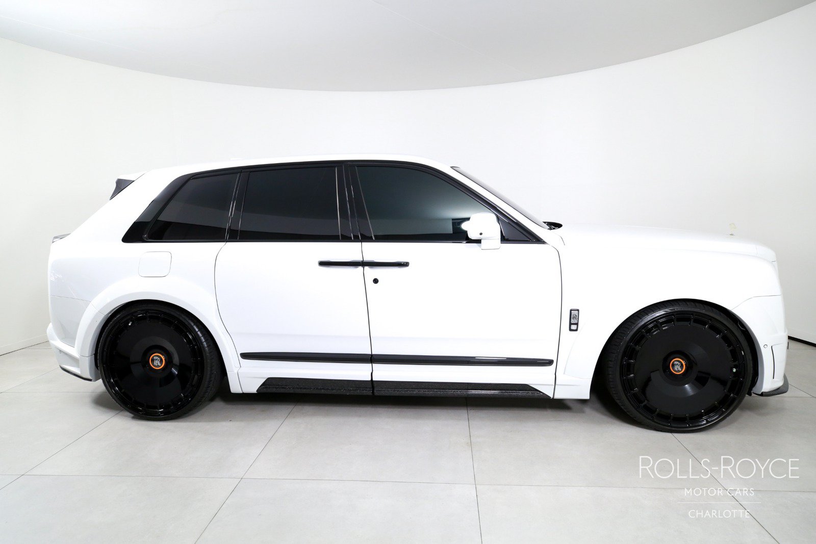 Used 2025 Rolls-Royce Cullinan AWD/4WD image 10