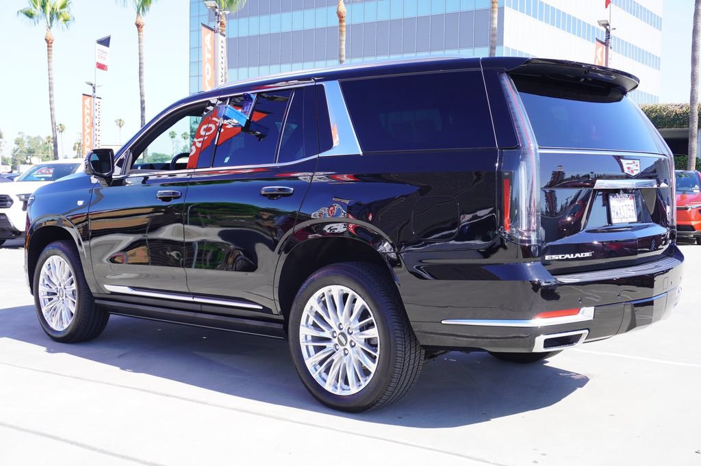Used 2026 Cadillac Escalade Luxury RWD image 5