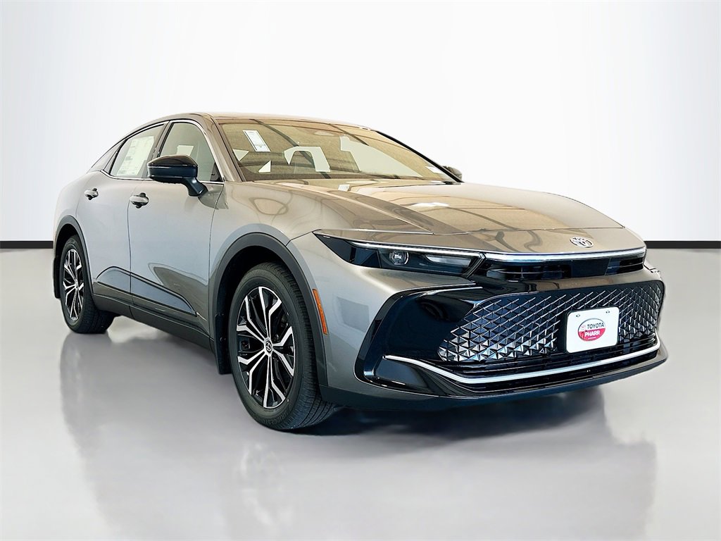 New 2026 Toyota Crown XLE image 3