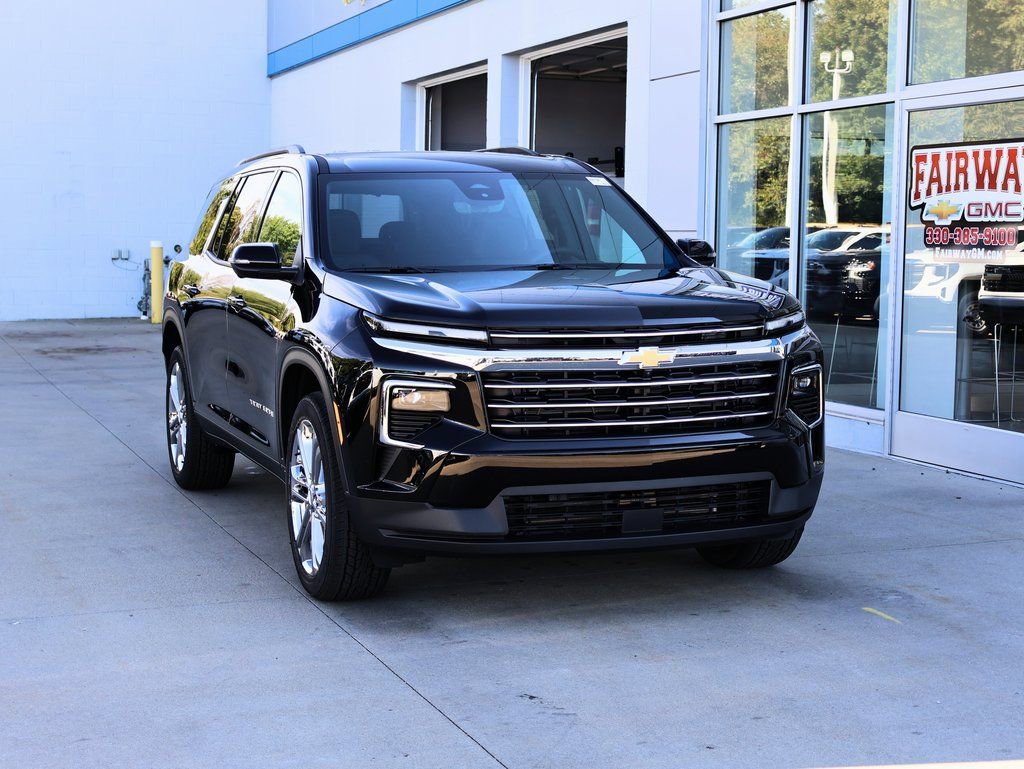 New 2026 Chevrolet Traverse LT w/ Driver Confidence Package image 2