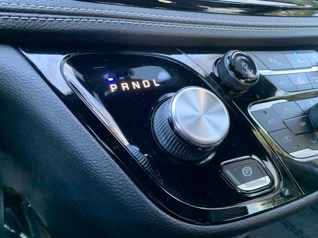 Used 2022 Chrysler Pacifica Touring-L w/ Uconnect Theater Family Group image 28
