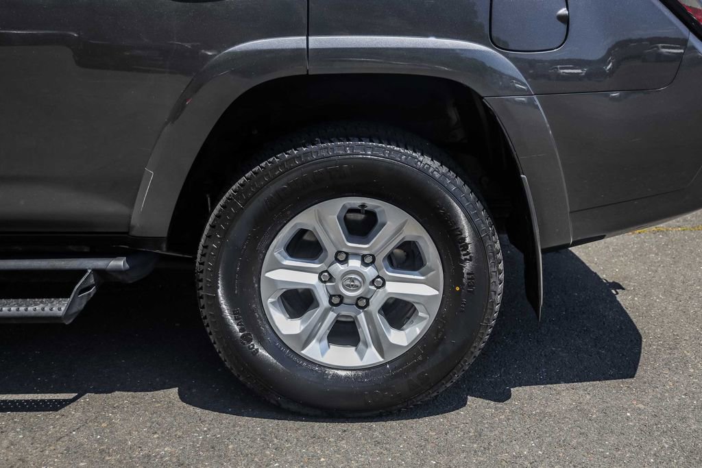 Used 2023 Toyota 4Runner SR5 AWD/4WD image 13