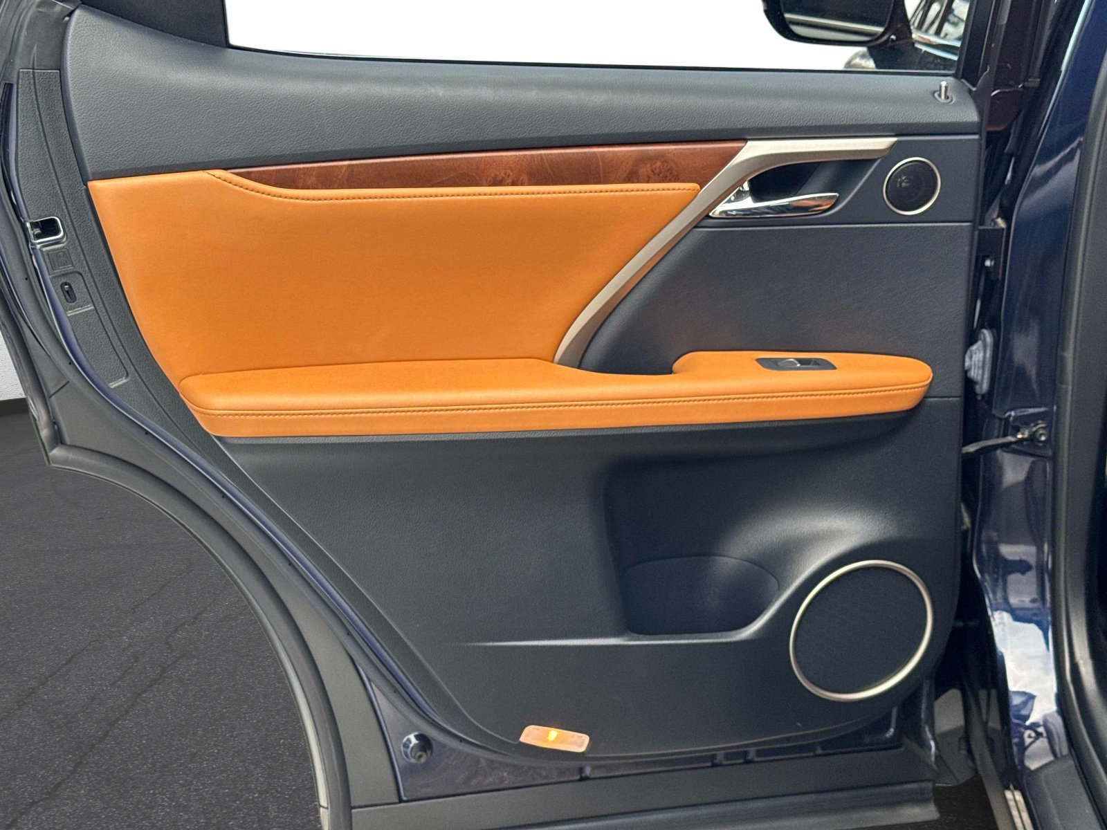 Certified 2022 Lexus RX 450hL AWD w/ Premium Package image 13