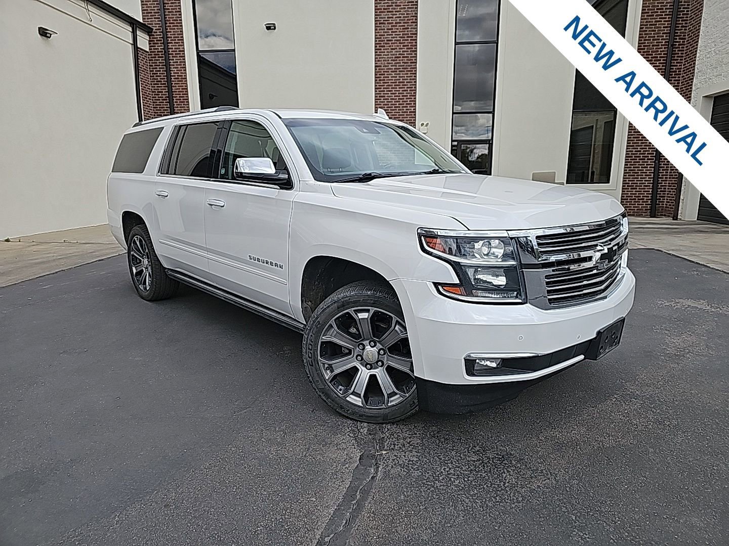 Used 2019 Chevrolet Suburban Premier AWD/4WD image 1