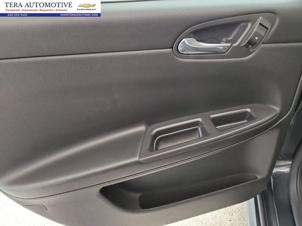Used 2013 Chevrolet Impala LTZ FWD image 16