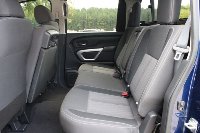 Used 2023 Nissan Titan SV AWD/4WD image 13