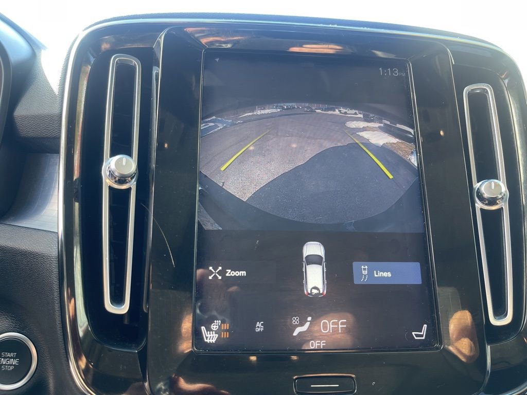 Used 2020 Volvo XC40 T5 Momentum image 14