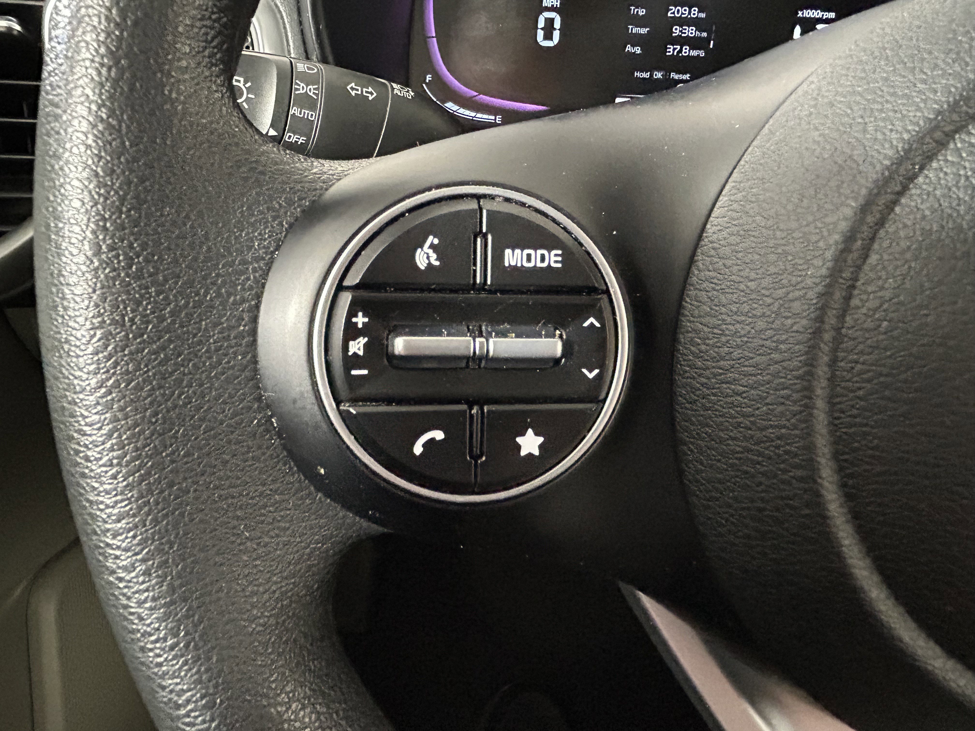 Certified 2023 Kia Soul LX w/ LX Technology Package image 23