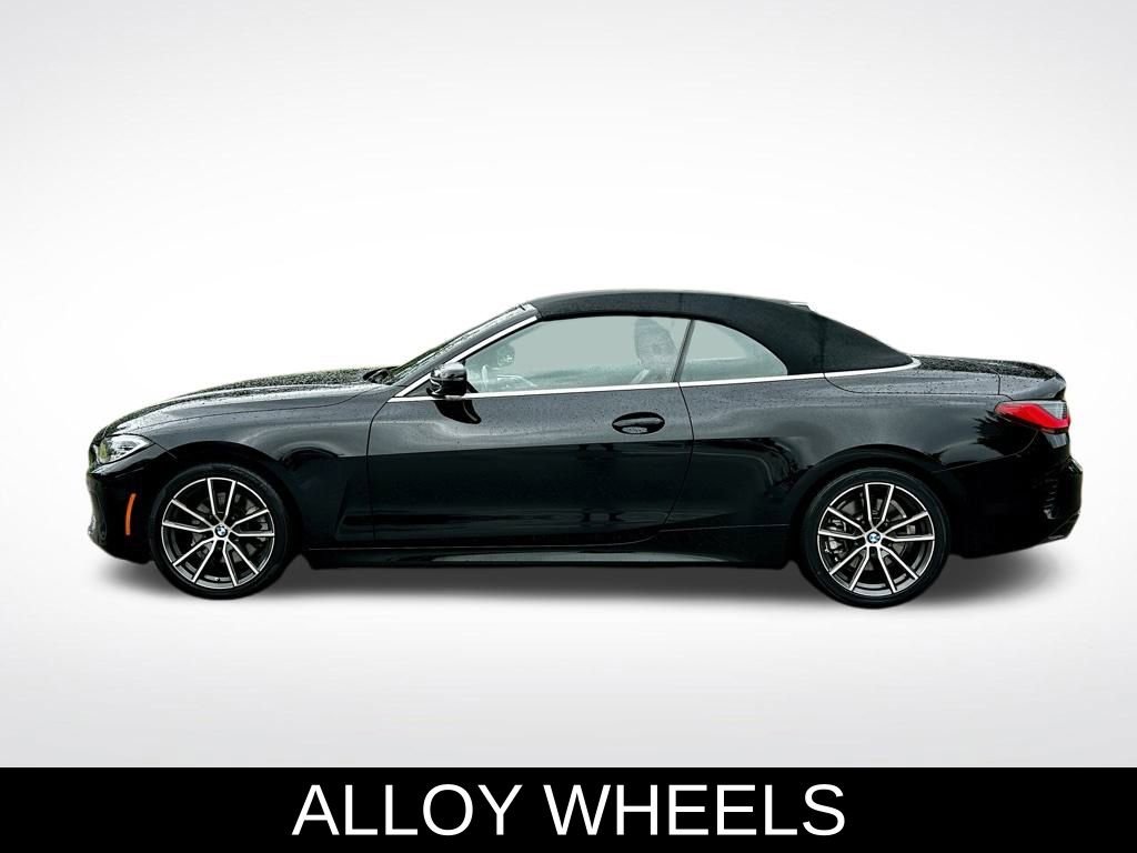 Used 2024 BMW 430i Convertible image 3
