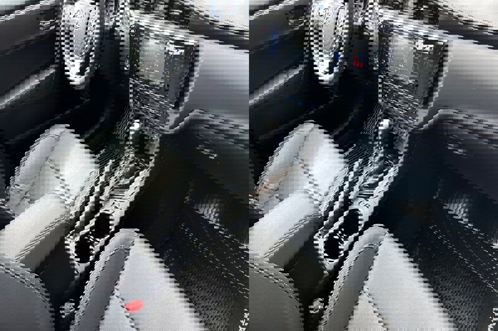 Used 2018 Toyota Corolla XLE FWD image 16