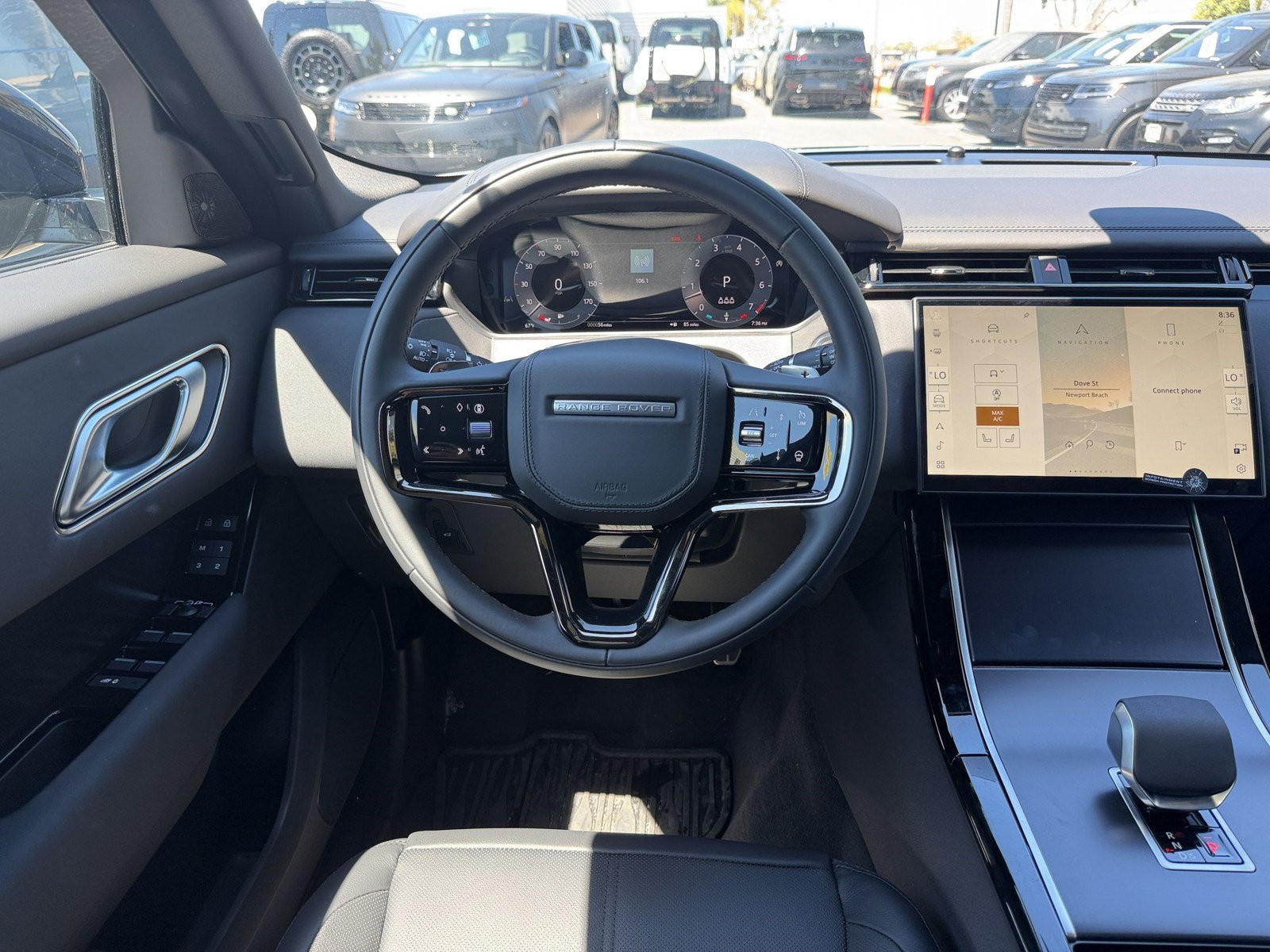 New 2026 Land Rover Range Rover Velar Dynamic SE AWD/4WD image 29