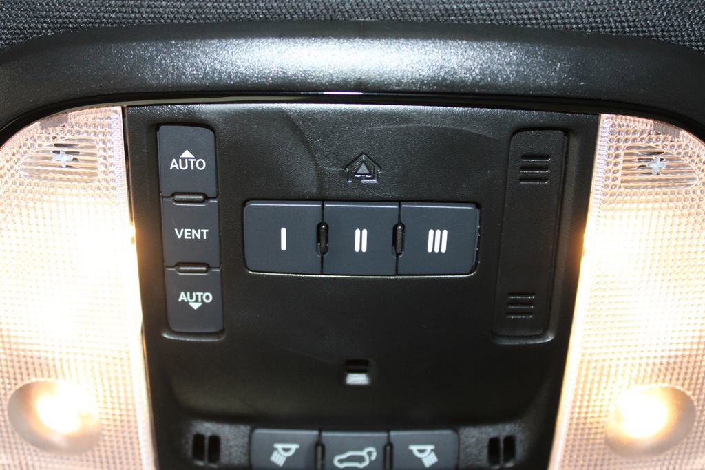 Used 2025 Dodge Durango R/T image 36