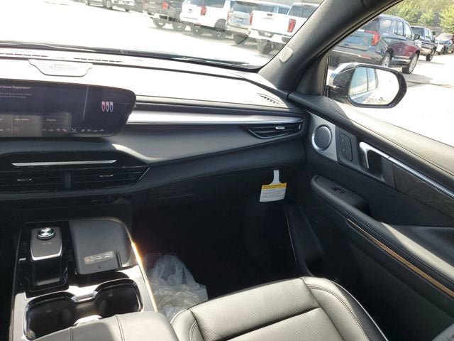 New 2026 Buick Enclave Avenir w/ Super Cruise Package FWD image 15