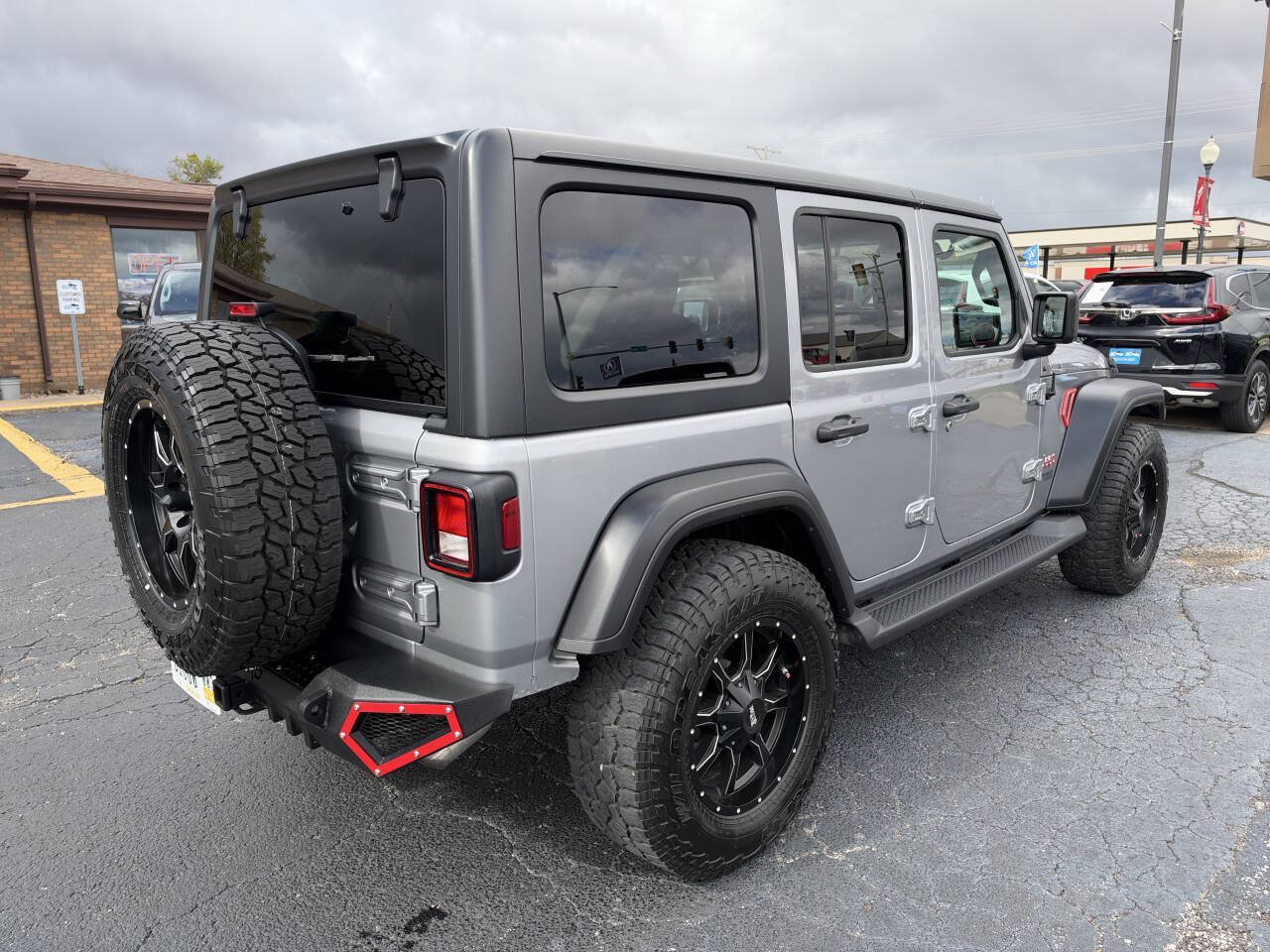 Used 2019 Jeep Wrangler Unlimited Sport S AWD/4WD image 6