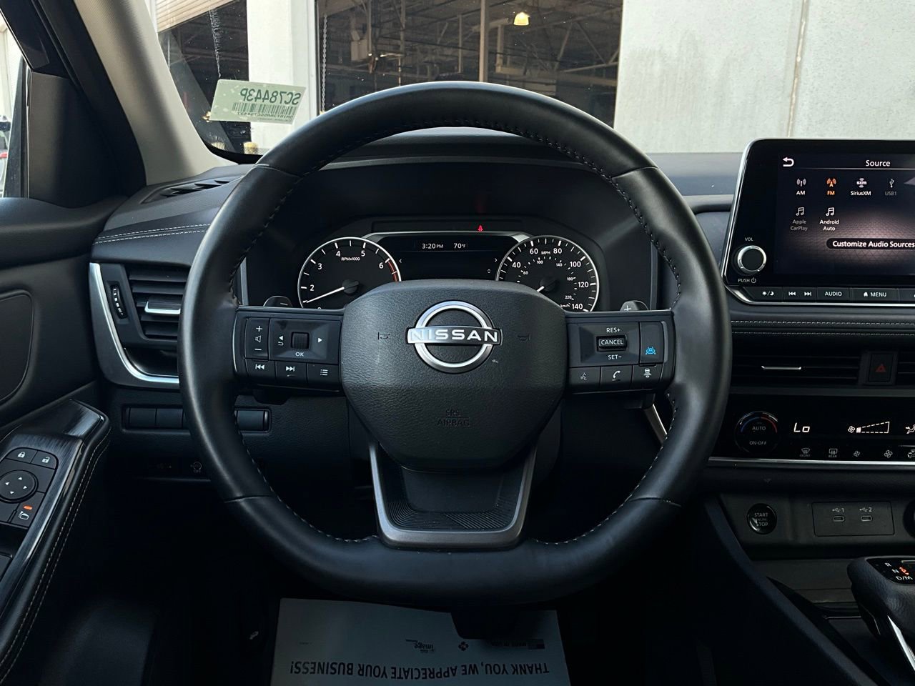 Used 2025 Nissan Rogue SV image 32