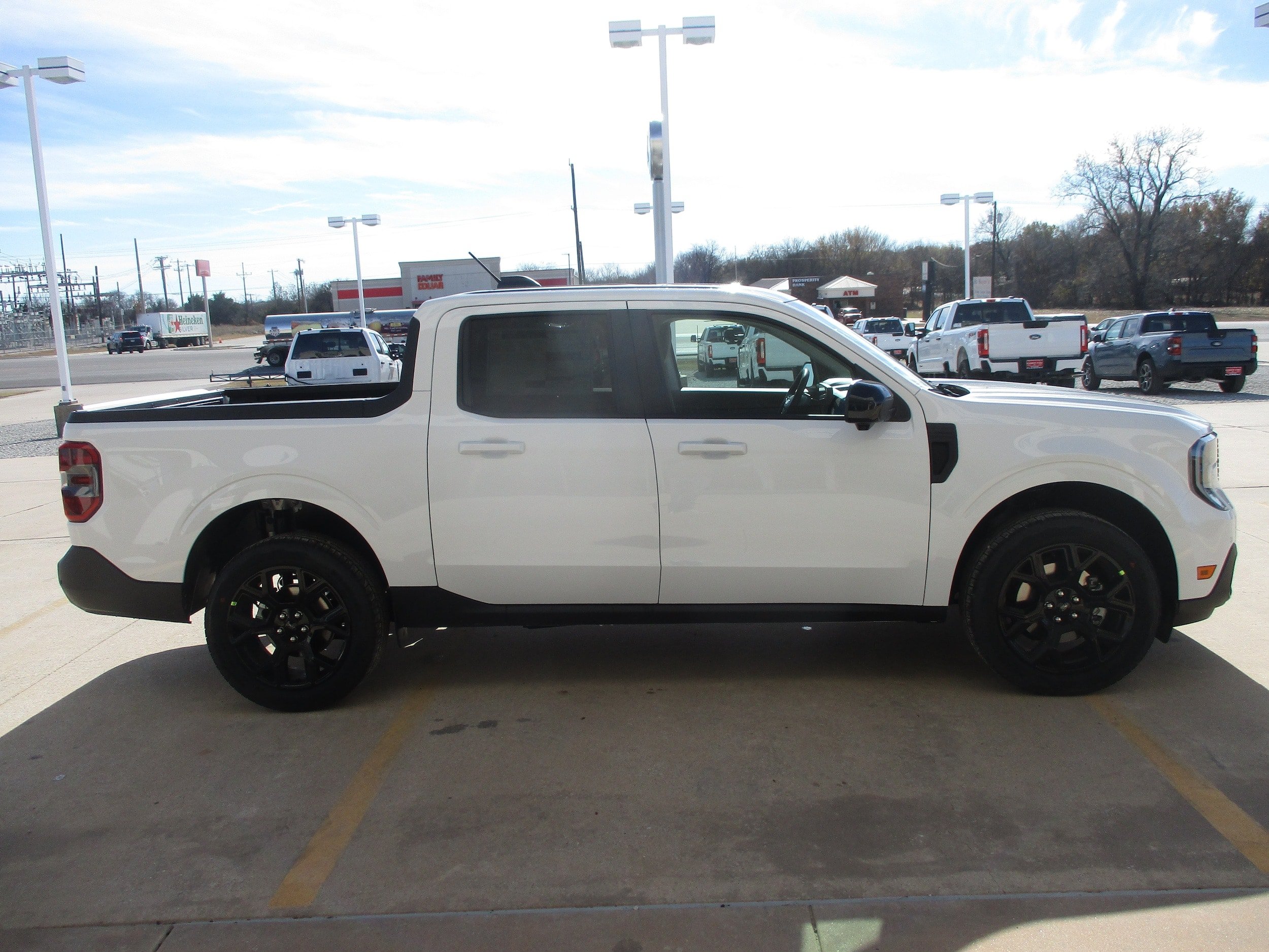 New 2026 Ford Maverick Lariat w/ Black Appearance Package AWD/4WD image 5