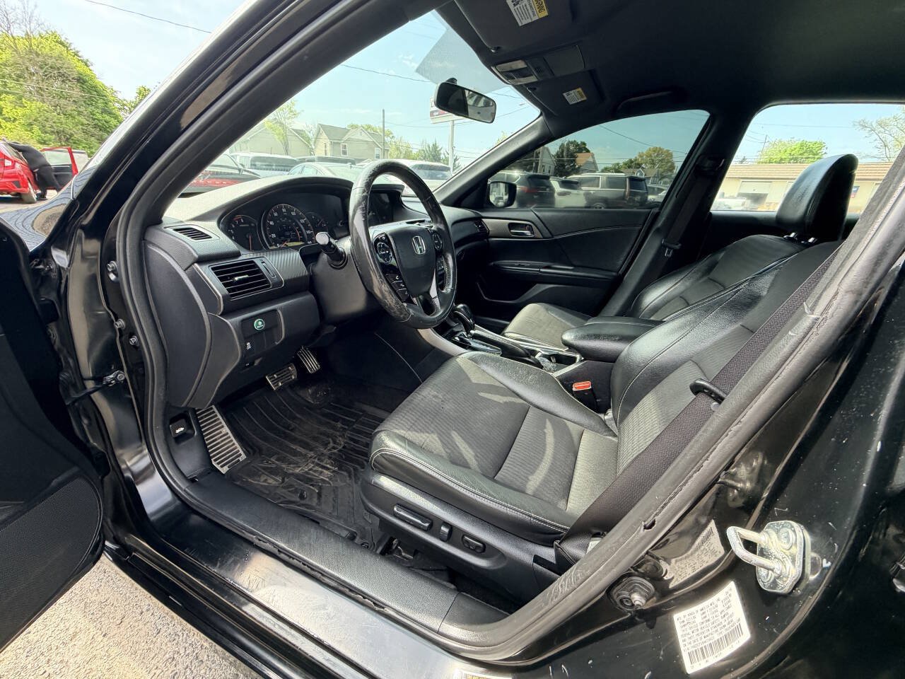 Used 2017 Honda Accord Sport image 25