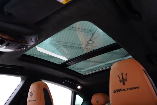 Used 2024 Maserati Levante Trofeo image 16