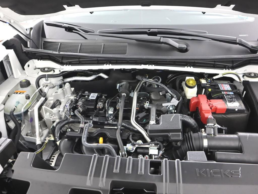Certified 2025 Nissan Kicks S image 9