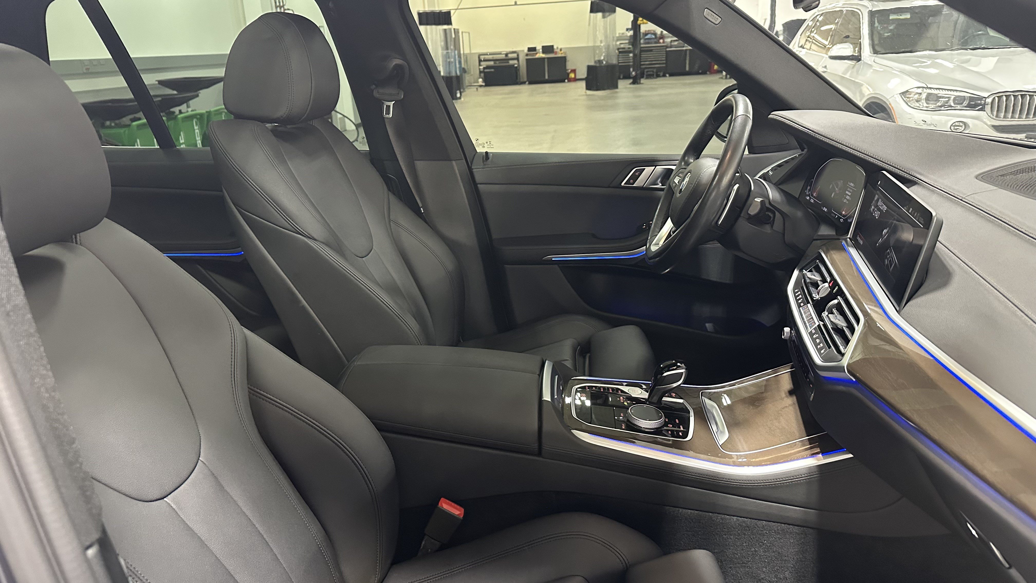 Used 2022 BMW X5 xDrive40i w/ Premium Package AWD/4WD image 33