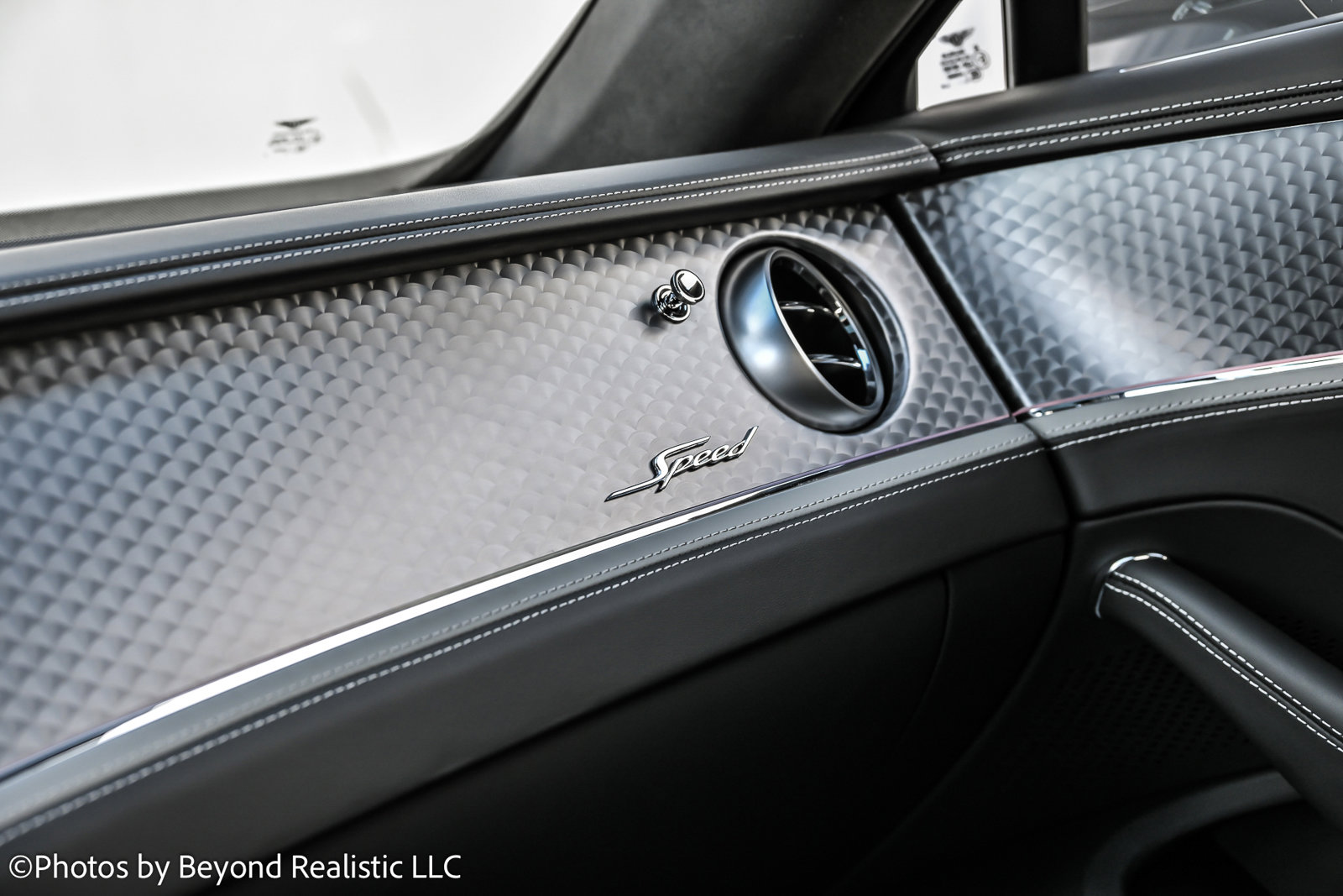 New 2025 Bentley Flying Spur Plug-In Hybrid image 47