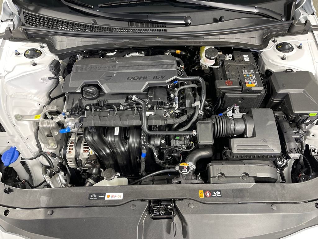 New 2026 Hyundai Elantra Sport FWD image 9