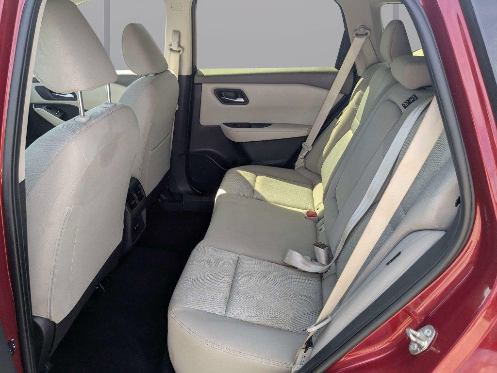 Used 2025 Nissan Rogue SV AWD/4WD image 19