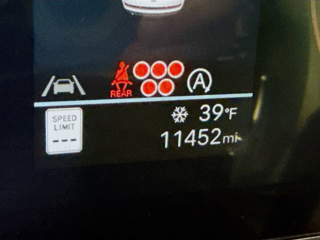 Used 2025 Hyundai Santa Fe SE image 5