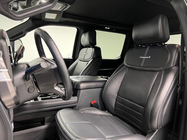 Used 2025 Ford F450 Platinum w/ FX4 Off-Road Package image 19