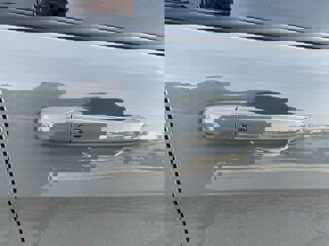 Used 2022 Jeep Grand Cherokee Laredo X image 15