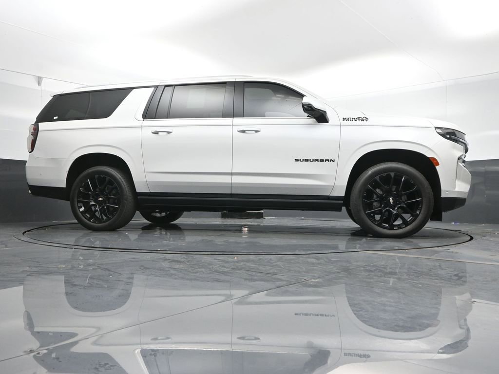 Used 2024 Chevrolet Suburban High Country w/ Advanced Technology Package image 48