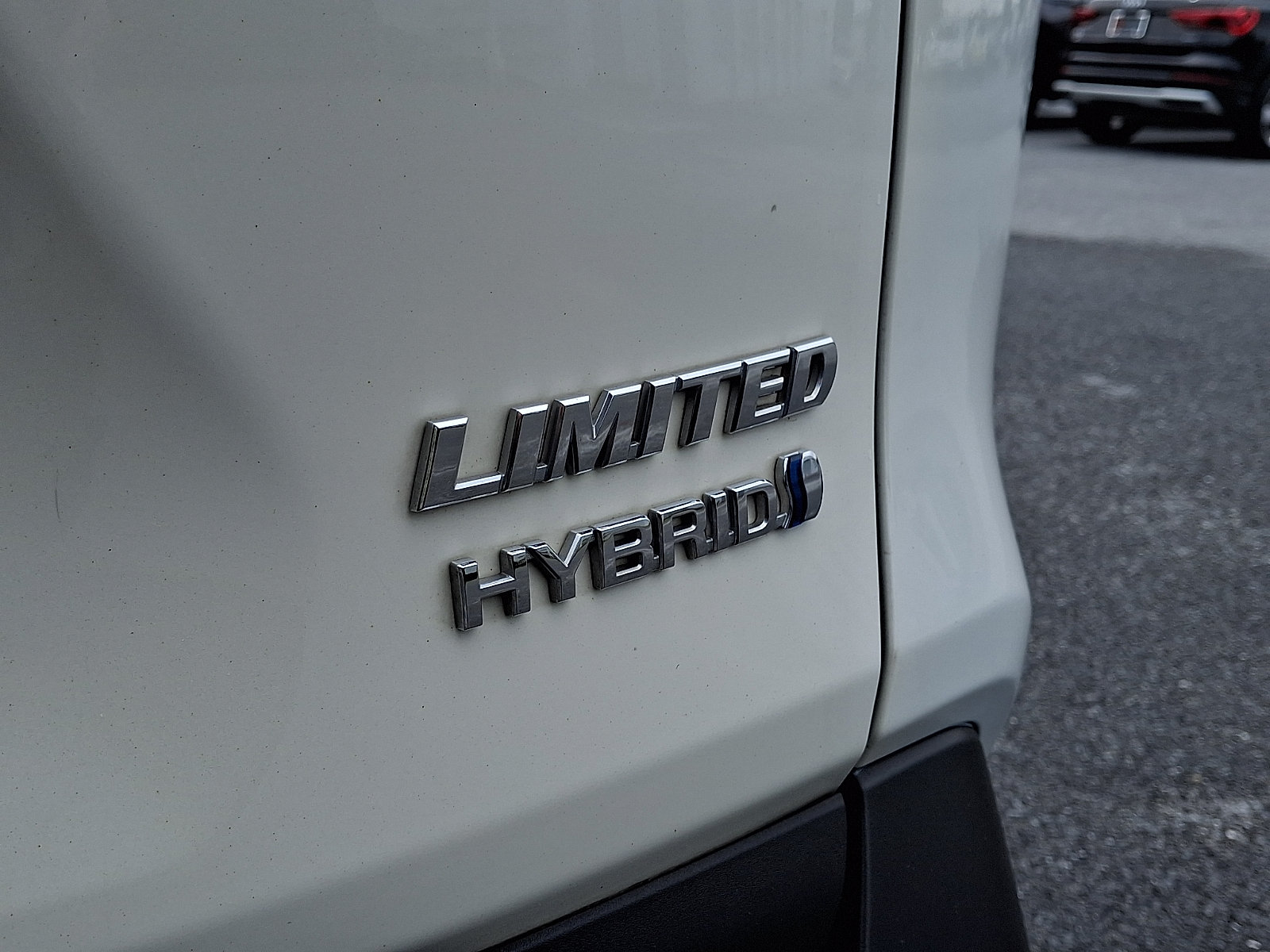 Used 2019 Toyota RAV4 Limited w/ Carpet Mat Package AWD/4WD image 32