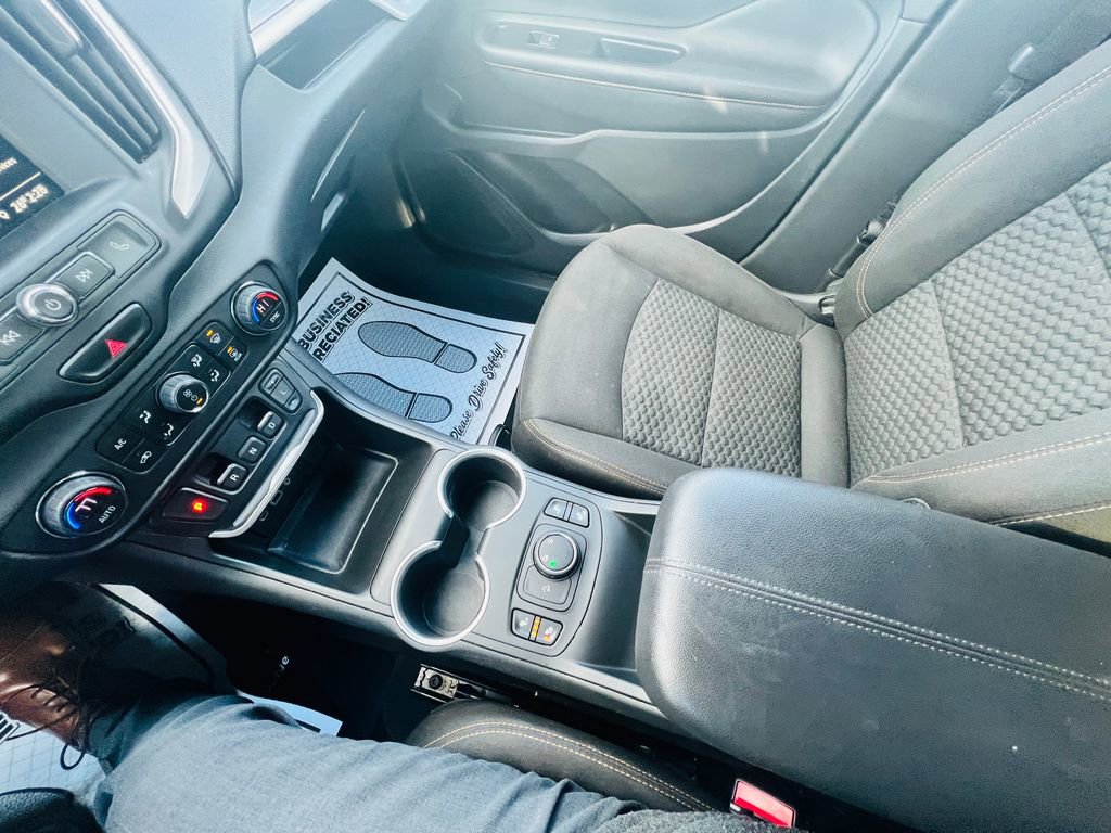 Used 2019 GMC Terrain SLE w/ Driver Convenience Package image 26