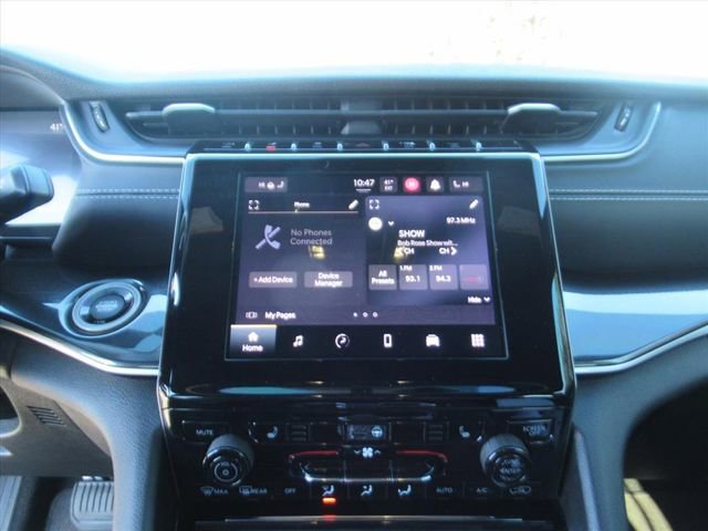 Used 2022 Jeep Grand Cherokee L Laredo image 23