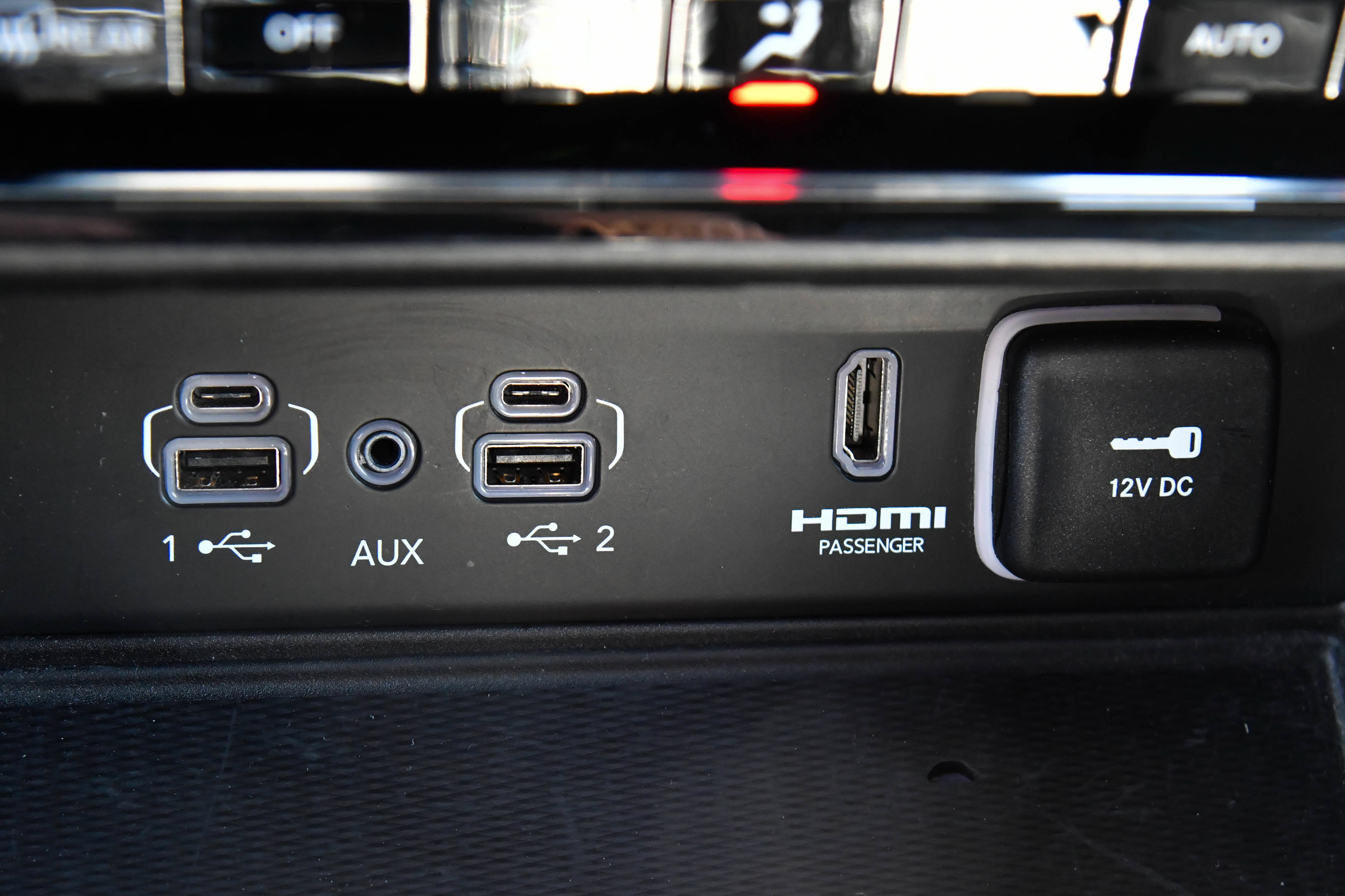 Used 2023 Jeep Grand Cherokee Trailhawk w/ Advanced Protech Group II AWD/4WD image 35