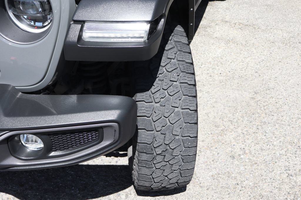 Used 2023 Jeep Gladiator Mojave w/ LED Lighting Group AWD/4WD image 41