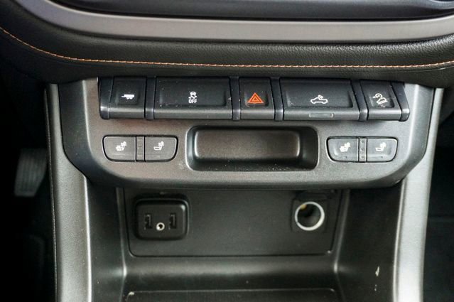 Used 2022 GMC Canyon AT4 image 18