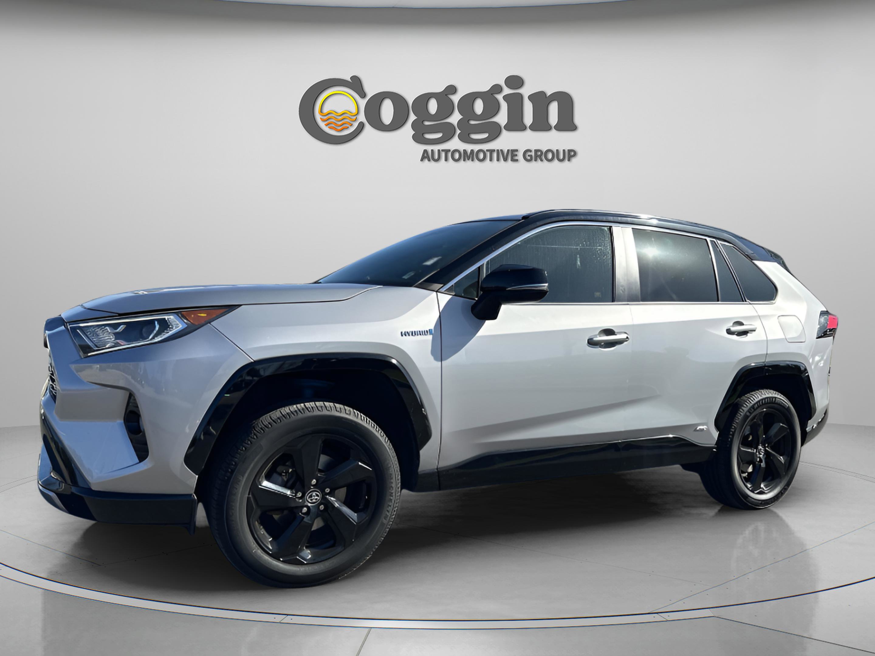 Used 2020 Toyota RAV4 XSE image 2