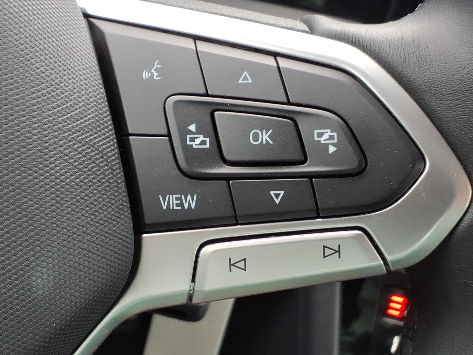 Certified 2025 Volkswagen Jetta Sport image 20