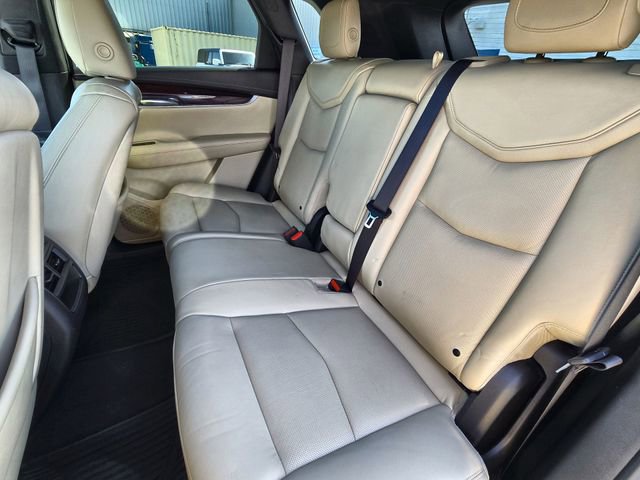 Used 2017 Cadillac XT5 Luxury w/ Driver Awareness Package image 20
