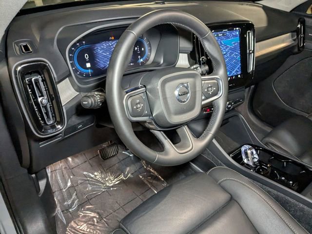 New 2025 Volvo XC40 B5 Ultra w/ Climate Package image 12