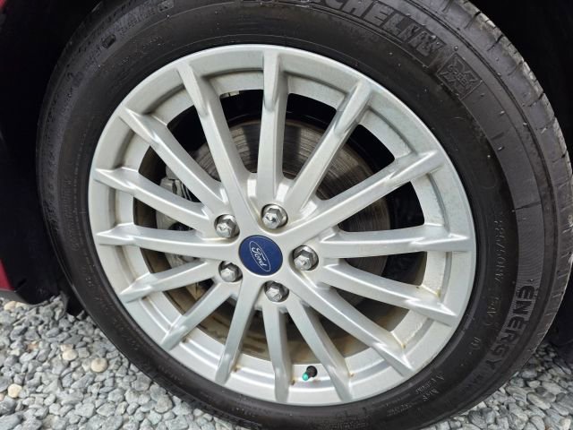 Used 2014 Ford C-MAX Energi SEL w/ Equipment Group 302A FWD image 9