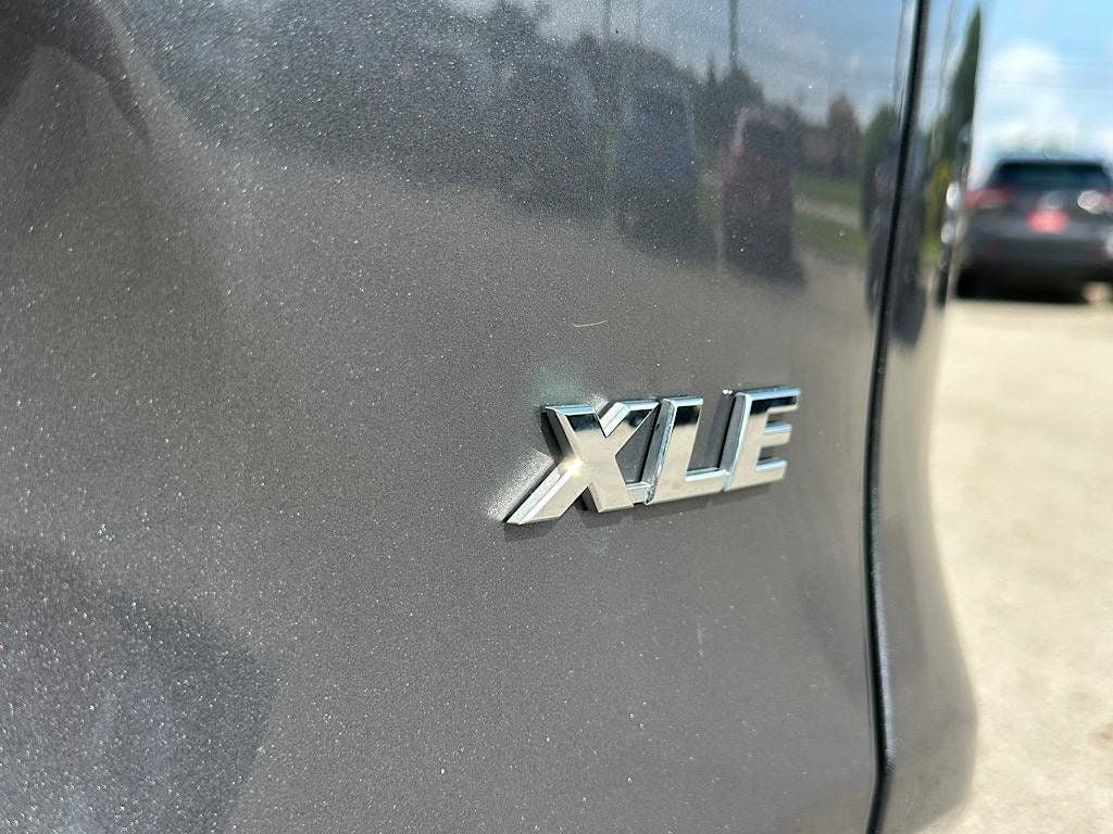 Used 2024 Toyota RAV4 XLE FWD image 5