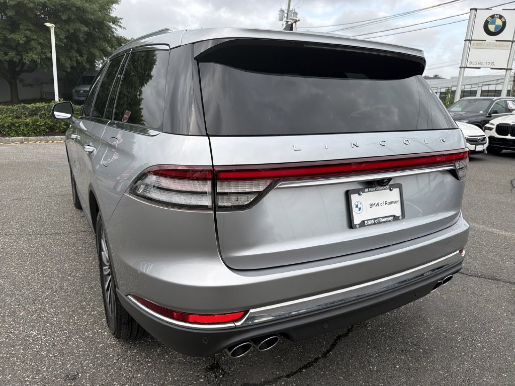 Used 2023 Lincoln Aviator AWD w/ Premium Package image 12
