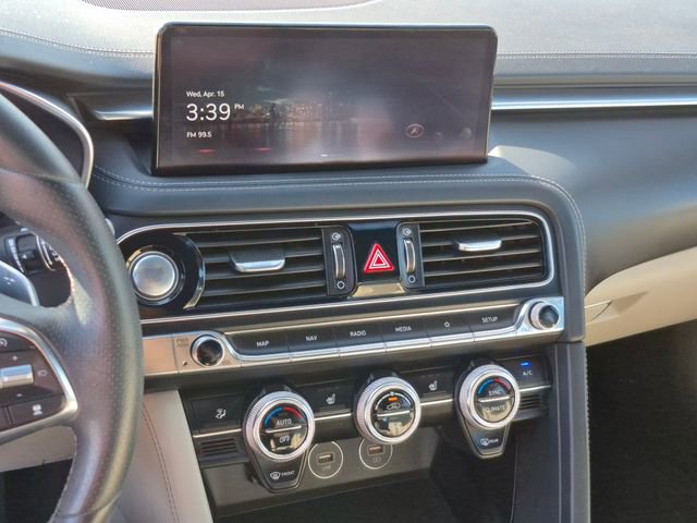 Used 2022 Genesis G70 2.0T image 15