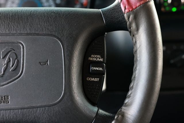 Used 2000 Dodge B3500 RWD image 32