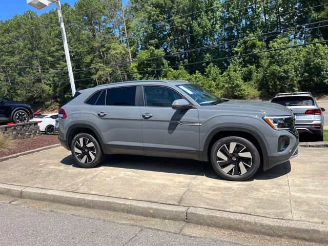 New 2026 Volkswagen Atlas Cross Sport SE FWD image 2