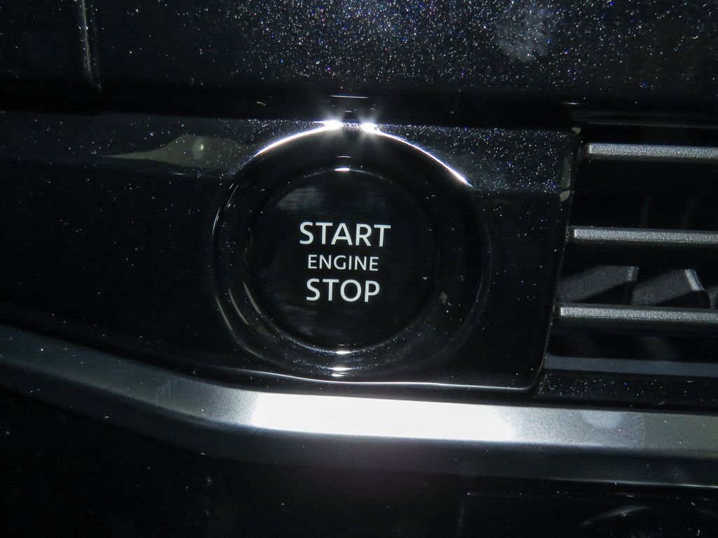 New 2025 Nissan Pathfinder SV w/ Cargo Package image 19